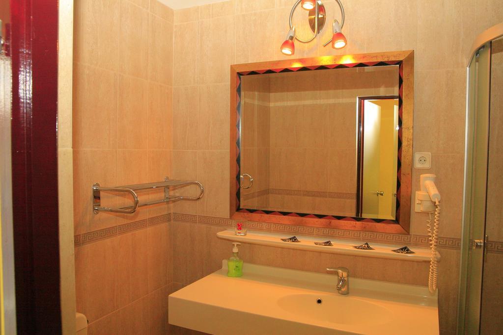 Pensiunea Blanca Reghin Room photo